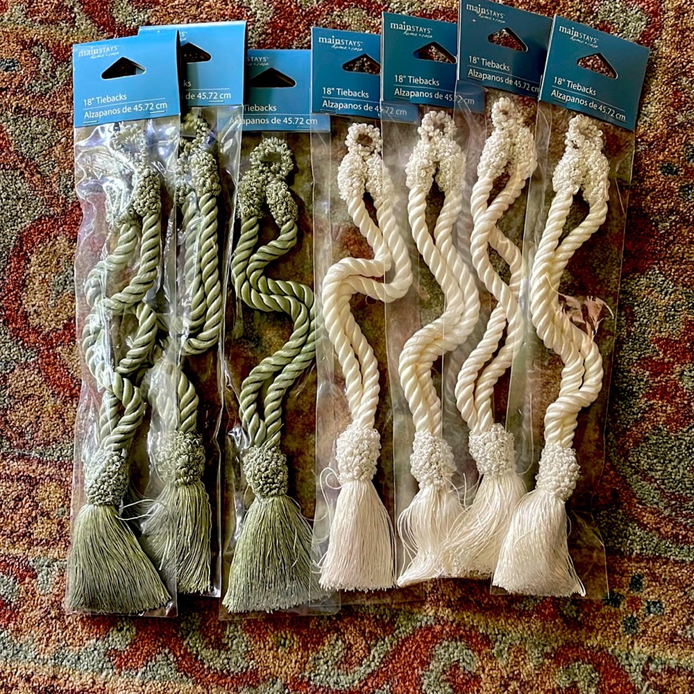 Lot Bundle Mainstay tie backs. Gorgeous ivory and sea green. “18. NWT